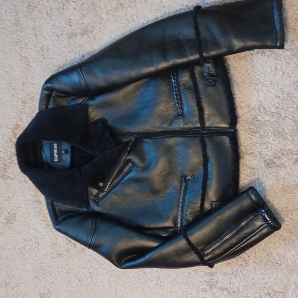 Express Coat. L